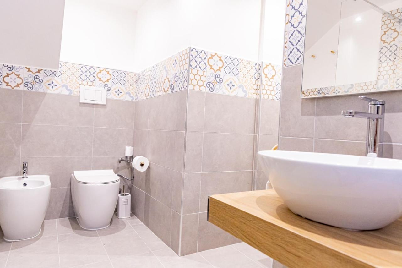 La Rua Apartment อัสโกลีปิเชโน ภายนอก รูปภาพ