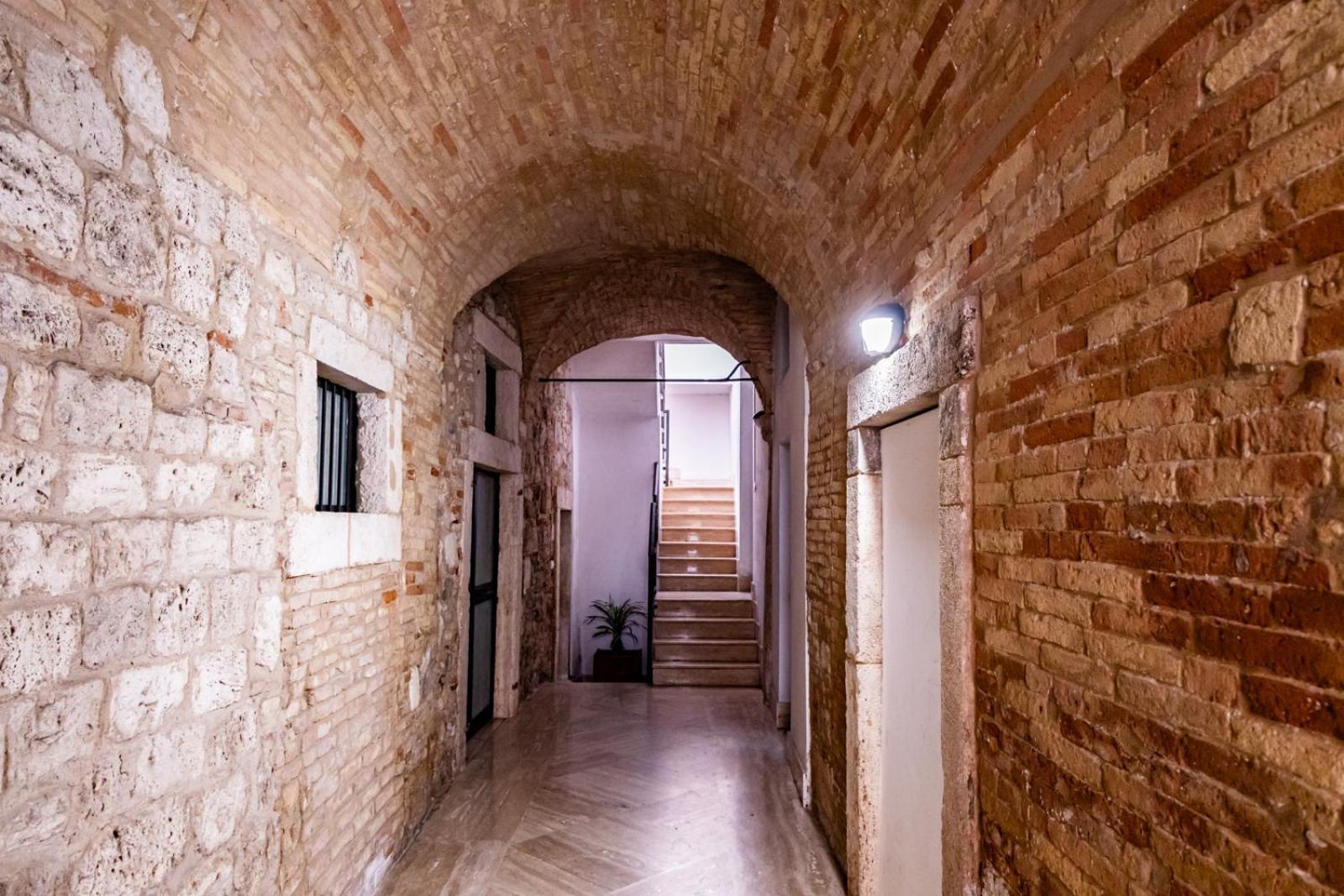 La Rua Apartment อัสโกลีปิเชโน ภายนอก รูปภาพ