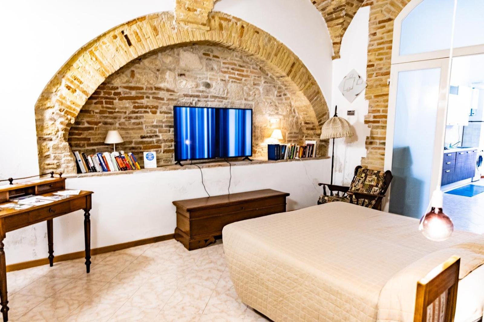 La Rua Apartment อัสโกลีปิเชโน ภายนอก รูปภาพ