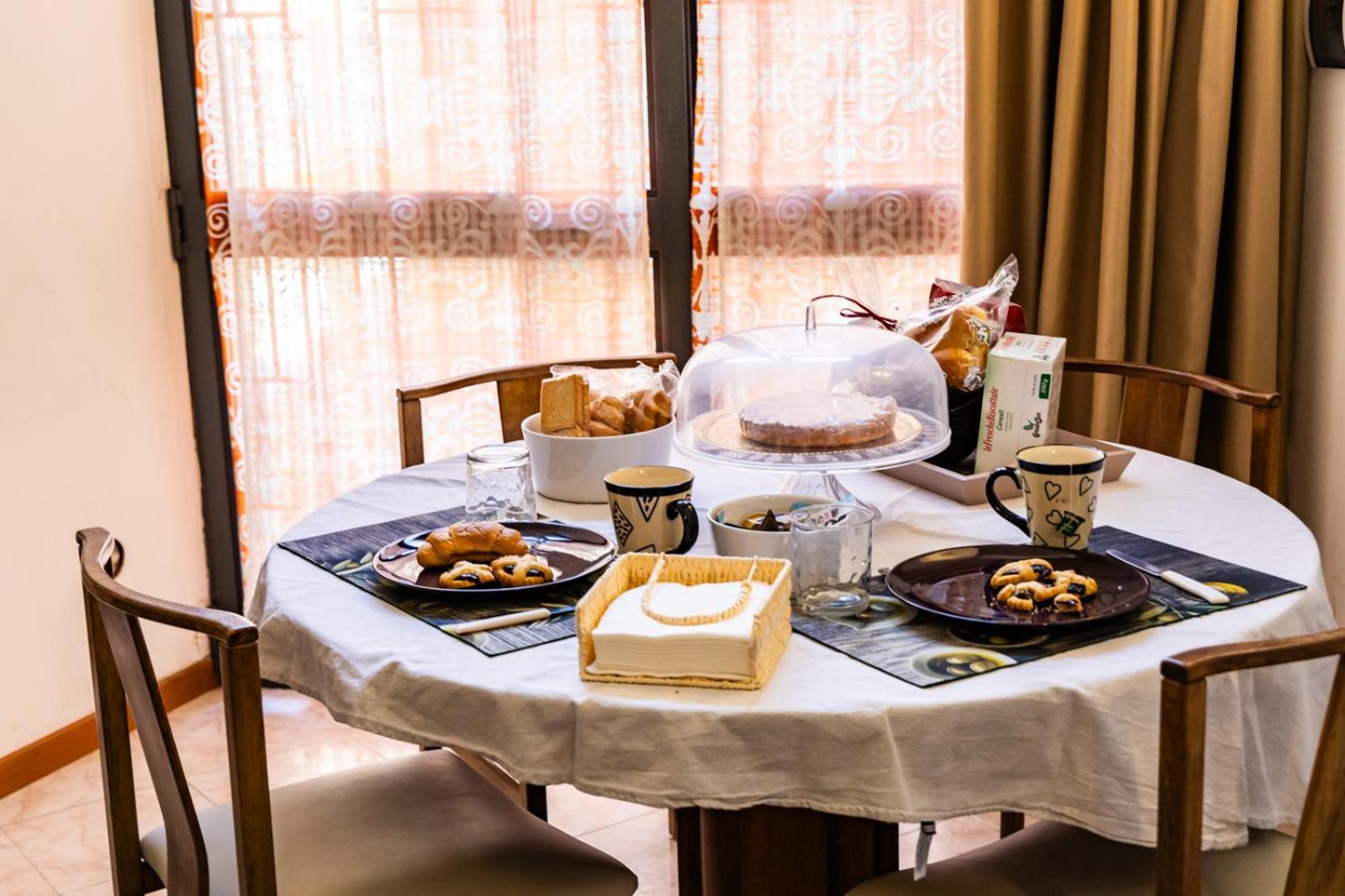 La Rua Apartment อัสโกลีปิเชโน ภายนอก รูปภาพ