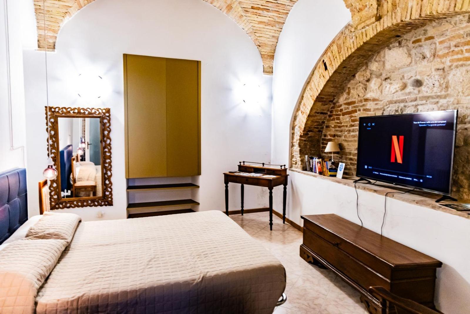 La Rua Apartment อัสโกลีปิเชโน ภายนอก รูปภาพ