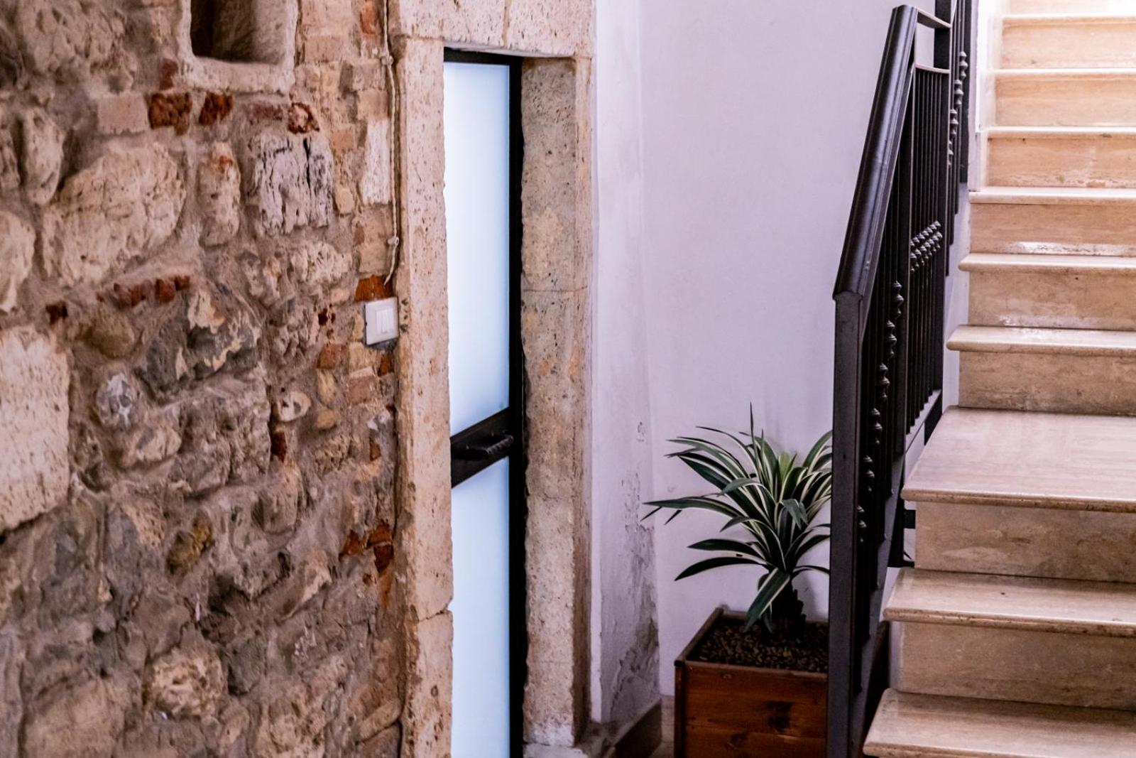 La Rua Apartment อัสโกลีปิเชโน ภายนอก รูปภาพ