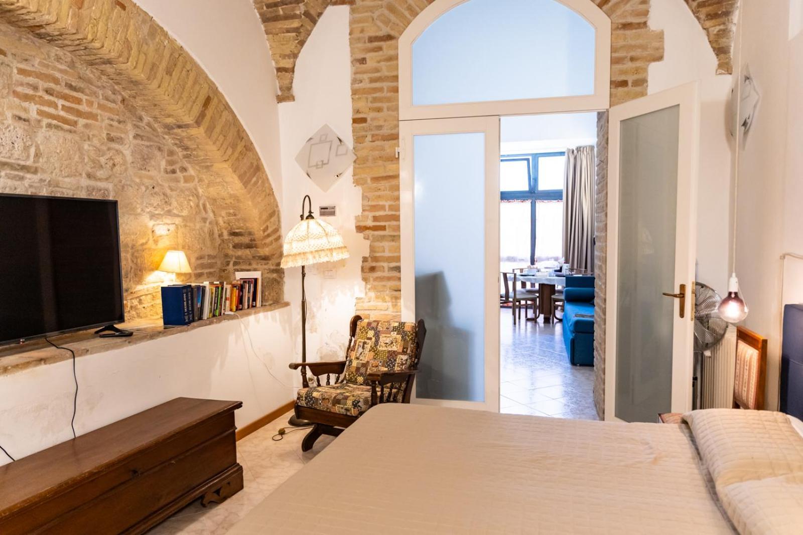 La Rua Apartment อัสโกลีปิเชโน ภายนอก รูปภาพ