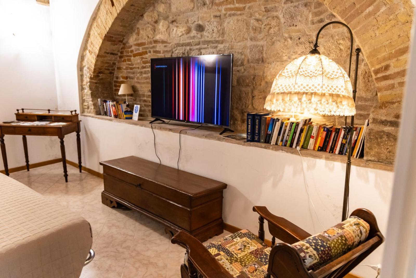 La Rua Apartment อัสโกลีปิเชโน ภายนอก รูปภาพ
