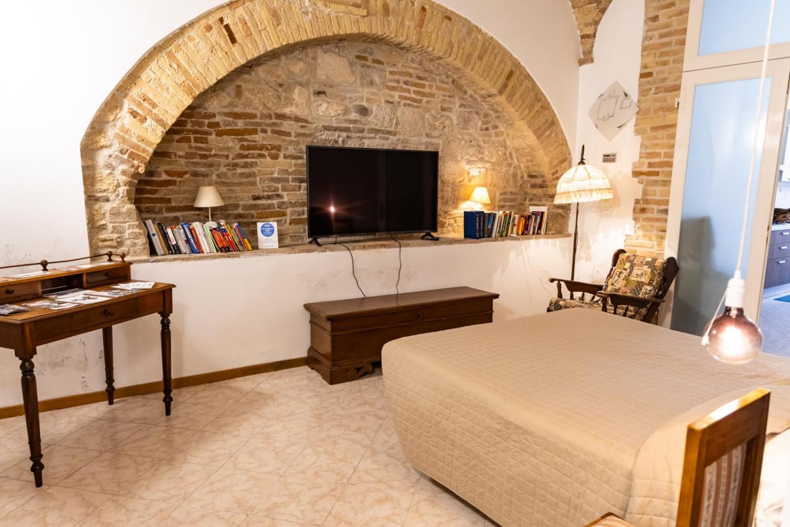 La Rua Apartment อัสโกลีปิเชโน ภายนอก รูปภาพ